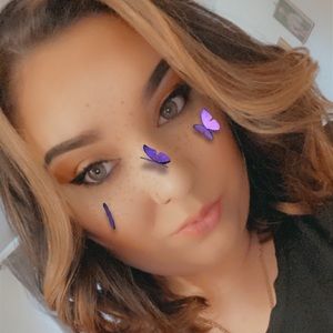 Meet your Posher, Adrianna